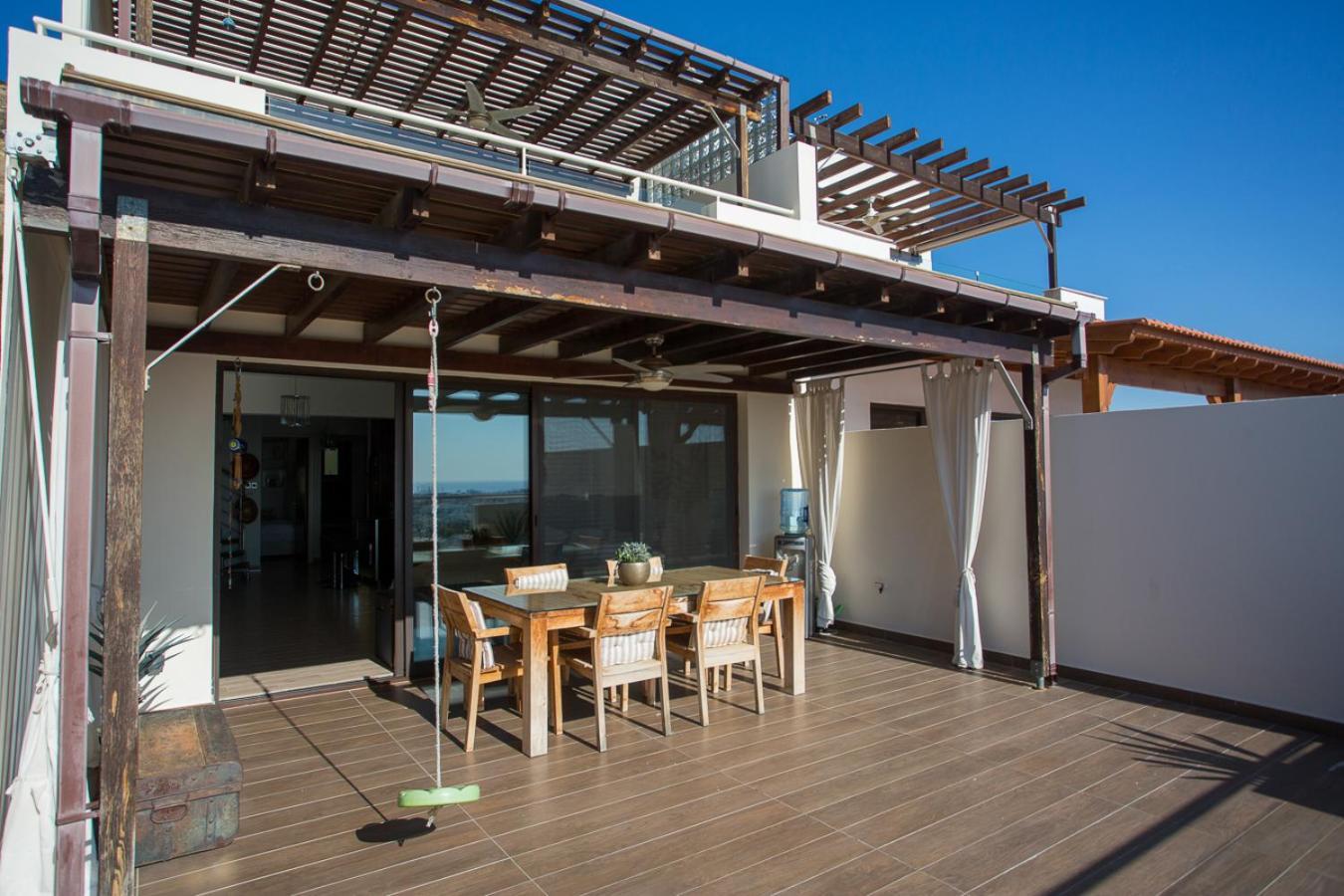 Penthouse Duplex Overlooking The Mediterranean Larnaca Exterior foto